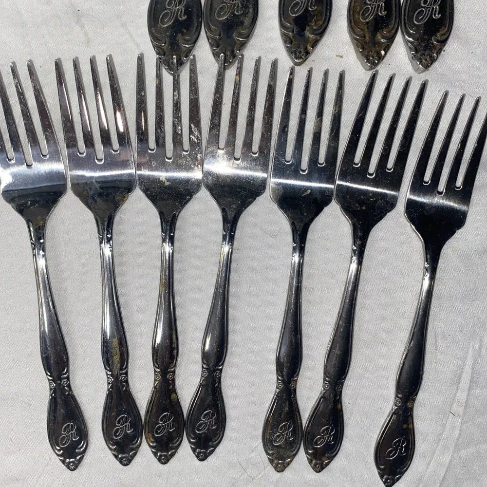32 Piece R Monogrammed Vintage Flatware Stainless Steel Made In Taiwan